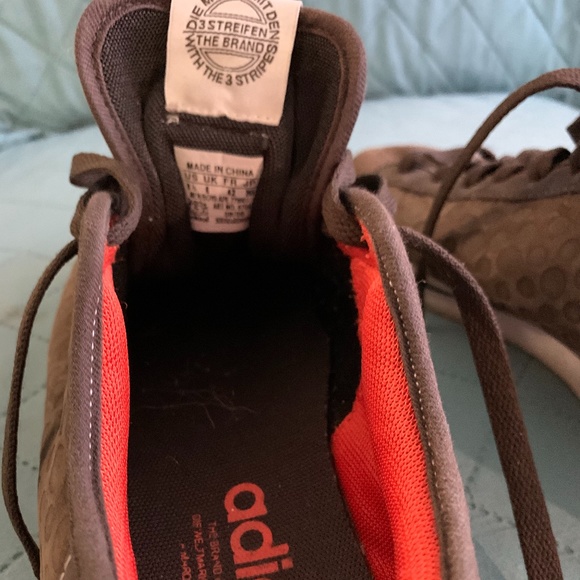 Woman’s Adidas Brown/Orange Shoes Size 8.5 - Picture 6 of 6